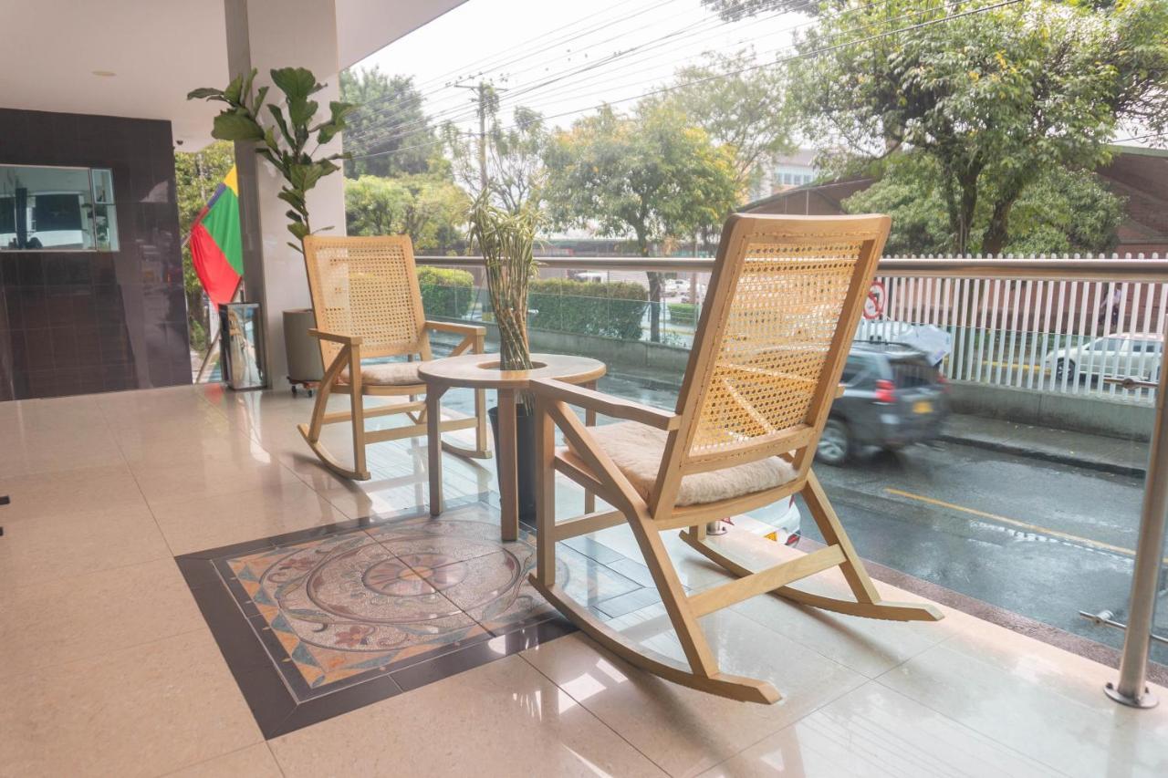 Hotel Central Plaza Medellin Итагуи Экстерьер фото